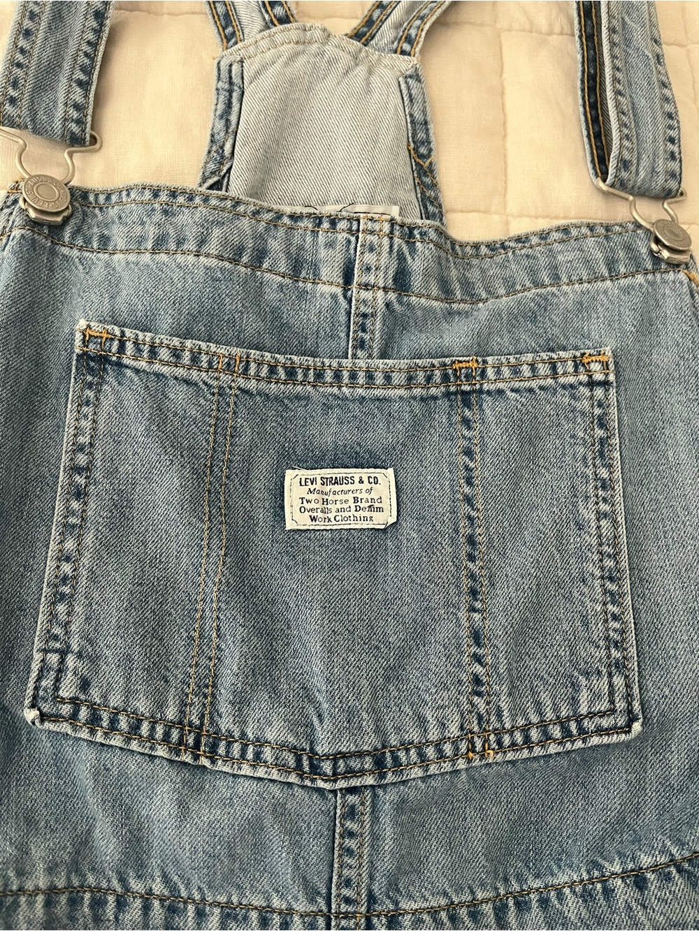 Women’s Levi's Light Blue Denim Short Overalls - Picture 2 of 11